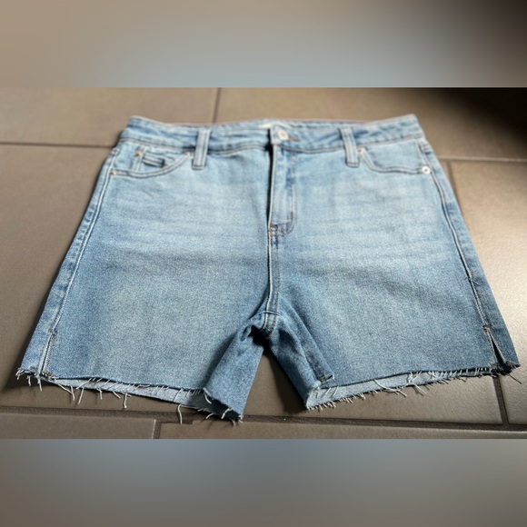 Shorts - Picture 1 of 9